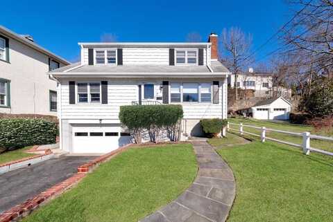 18 Baldwin Avenue, Larchmont, NY 10538