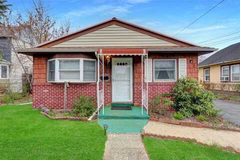 11 Church Street, Central Islip, NY 11722