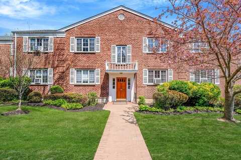 421 W Main Street, Huntington, NY 11743