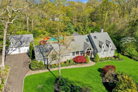65 Brookhill Lane, Huntington, NY 11743