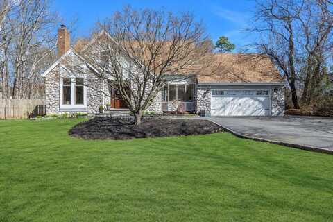 1 Inwood Street, Bayport, NY 11705
