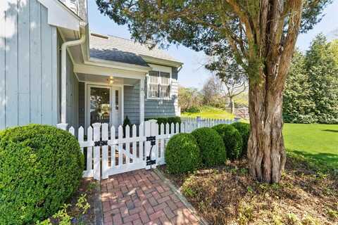 30 Brittany Lane, Westhampton Beach, NY 11978