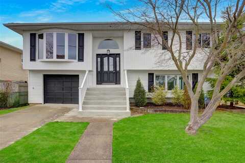 338 S Brookside Avenue, Freeport, NY 11520