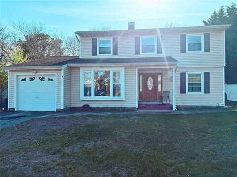 130 Greenbelt Parkway, Holbrook, NY 11741