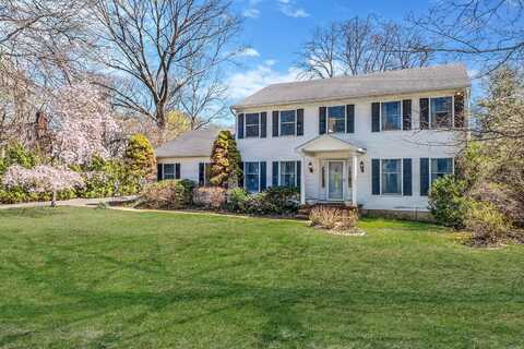 7 Wyona Court, Huntington, NY 11743