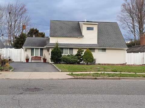 93 Cherry Lane, Hicksville, NY 11801