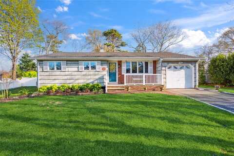 169 Loop Drive, Sayville, NY 11782