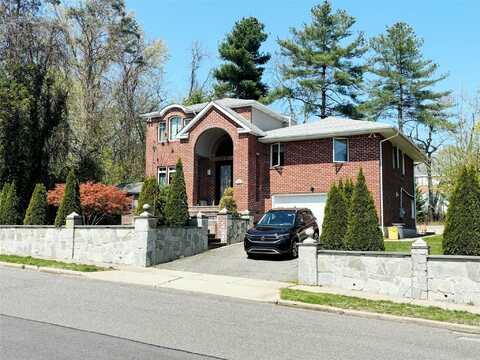 300 Ellen Place, Oyster Bay, NY 11753