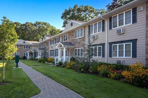 164 Rollstone Avenue, West Sayville, NY 11796