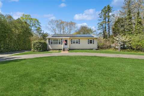 21 Tuttle Avenue, Eastport, NY 11941