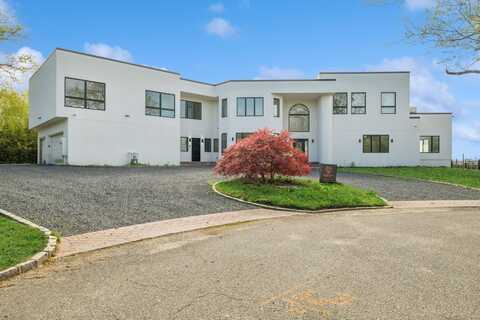190 Priscilla Road, Hewlett, NY 11598