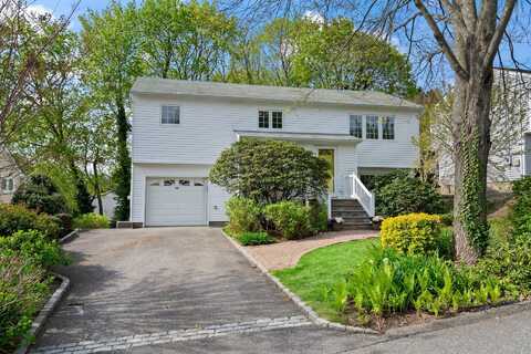 60 Monroe Street, Northport, NY 11768