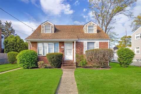 528 Coakley Street, East Meadow, NY 11554