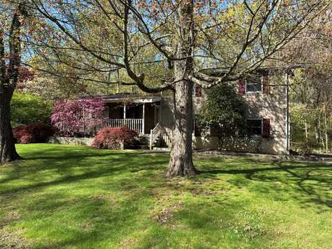 10 Fox Hill Road, Wappingers Falls, NY 12590