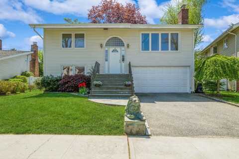 4 Boat Lane, Port Washington, NY 11050