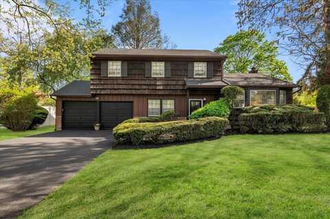 2 Yorktown Road, Dix Hills, NY 11746