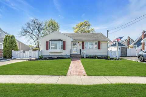 424 Hilda Street, East Meadow, NY 11554