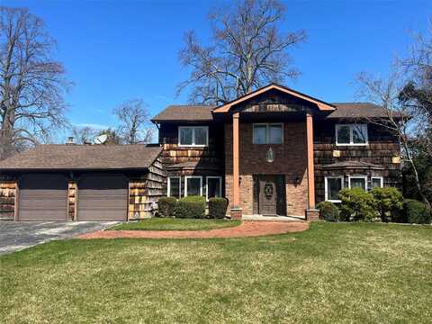 9 Mallard Cove, West Islip, NY 11795