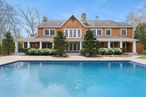 179 Bay Avenue E, Hampton Bays, NY 11946