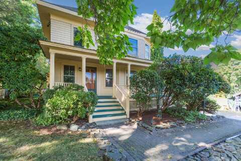 493 Main Street, Eliot, ME 03903