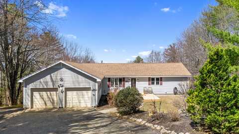 28 Tarkiln Hill Road, Raymond, ME 04071