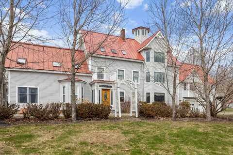 329 Main Road, Bradford, ME 04410