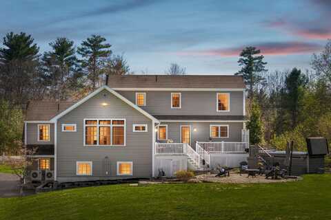 69 River Road, Hollis, ME 04042