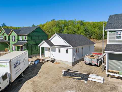 5 Feldspar Lane, Cumberland, ME 04021
