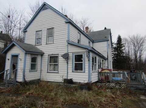 15 Green Street, Houlton, ME 04730