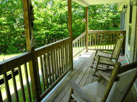 32 Ridge Road, Sumner, ME 04292