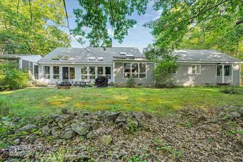 29 Penny Lane, Blue Hill, ME 04614