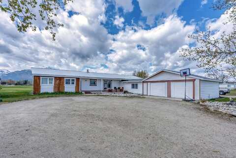 611 Old Corvallis Road, Corvallis, MT 59828