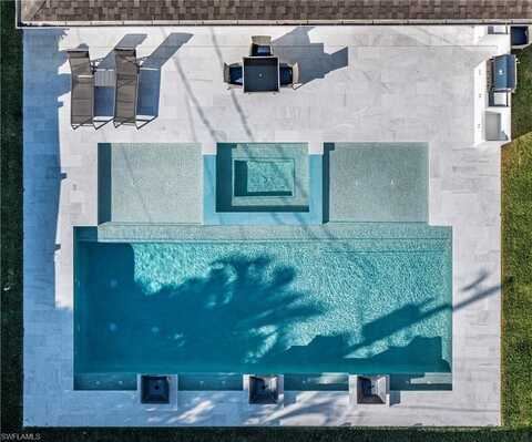 668 104th, NAPLES, FL 34108