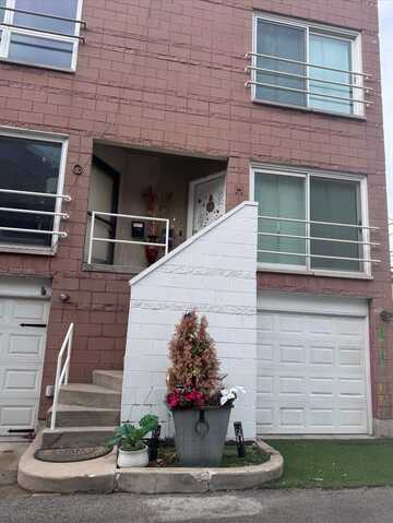 1140 W Newport Avenue, Chicago, IL 60657