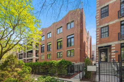 849 W Buckingham Place, Chicago, IL 60657