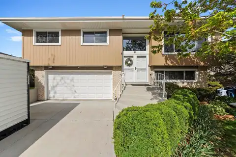 10417 WINTER PARK Drive, Palos Hills, IL 60465