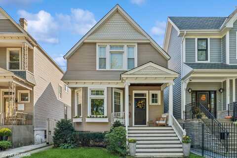 2111 W Waveland Avenue, Chicago, IL 60618