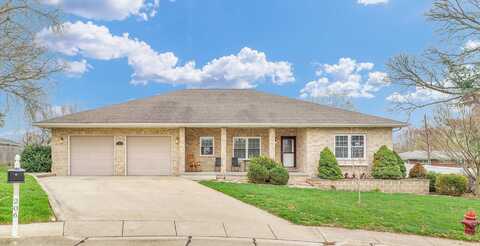206 Evergreen Court, Mahomet, IL 61853