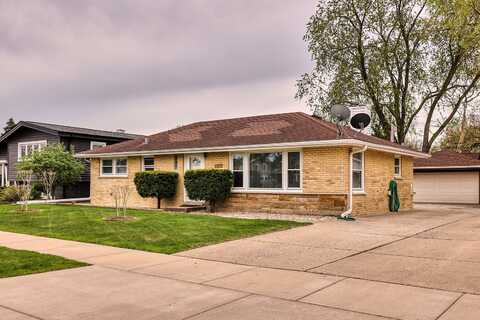 2073 Fox Lane, Des Plaines, IL 60018