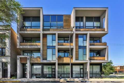2424 W Chicago Avenue, Chicago, IL 60622
