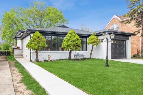 7226 N Kildare Avenue, Lincolnwood, IL 60712