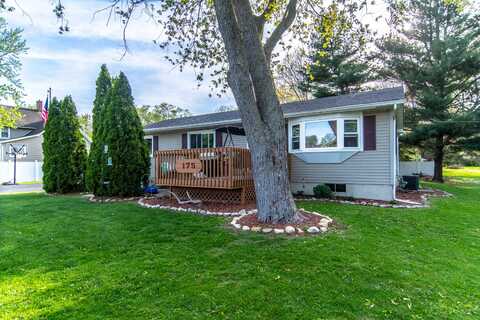175 S Cash Street, Seneca, IL 61360