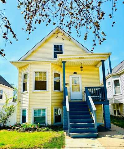 4821 W Grace Street, Chicago, IL 60641