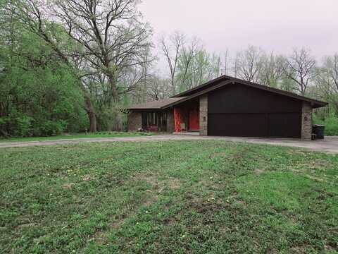 38w443 Woodhill Lane, Saint Charles, IL 60175