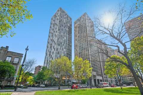 345 W Fullerton Parkway, Chicago, IL 60614