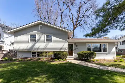 736 Willow Road, Naperville, IL 60540