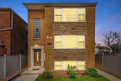 4906 W Arthington Street, Chicago, IL 60644