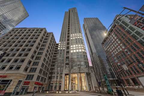 345 N La Salle Drive, Chicago, IL 60610