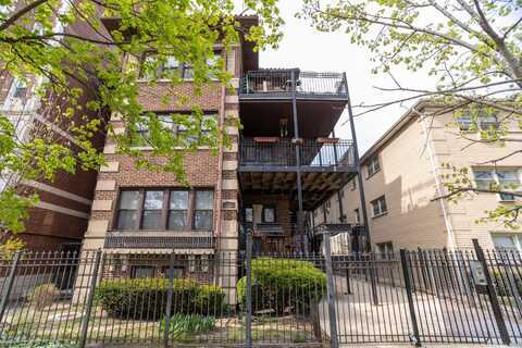 1242 W Pratt Boulevard, Chicago, IL 60626