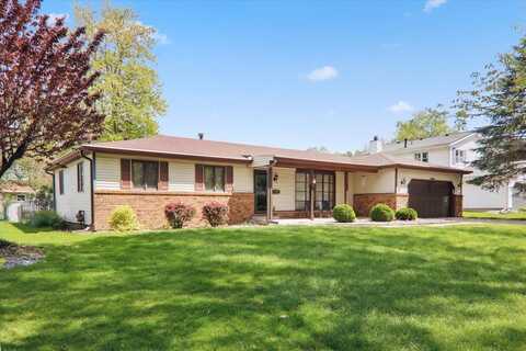 2804 Wellington Way, Bloomington, IL 61704